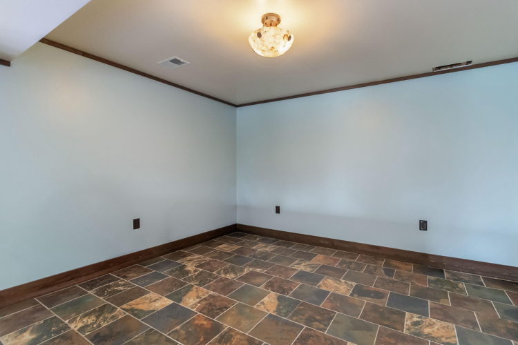 Listing Image 51
