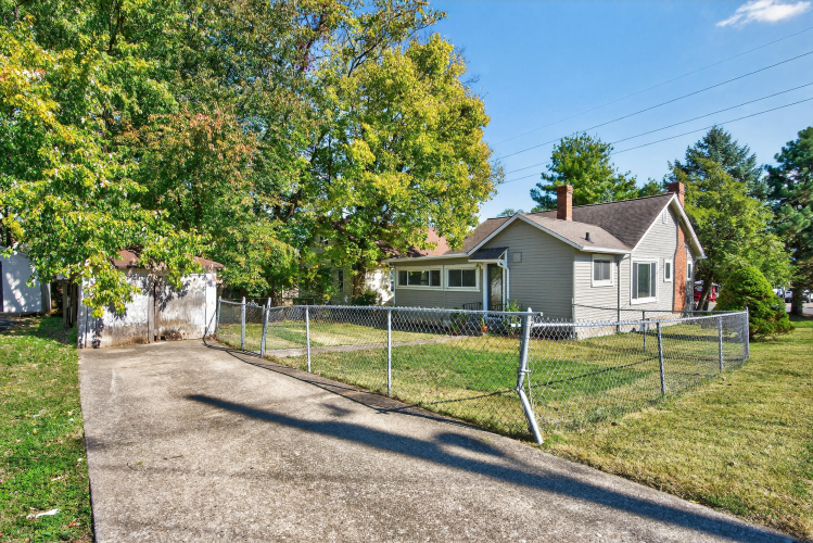 Listing Image 33