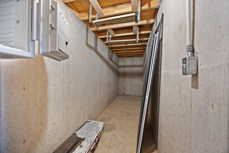 Listing Image 82