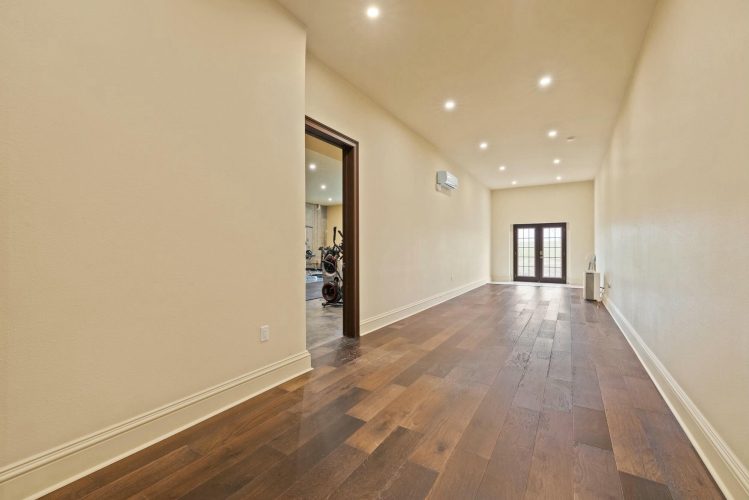 Listing Image 55