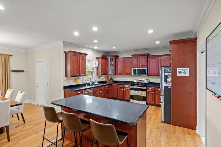 Listing Image 16