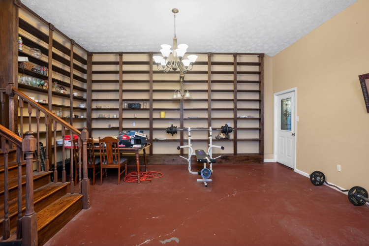 Listing Image 38
