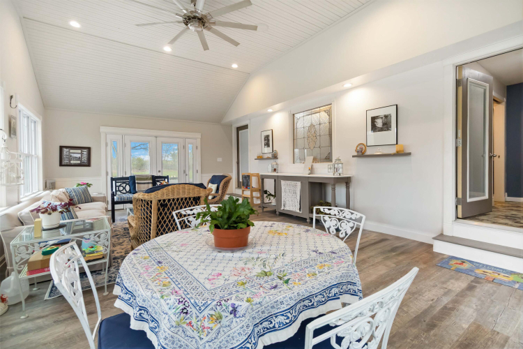 Listing Image 79