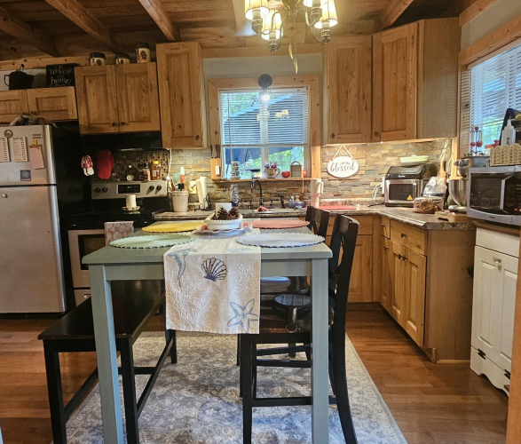 Listing Image 12