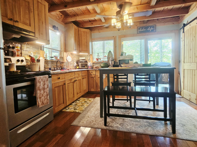 Listing Image 9