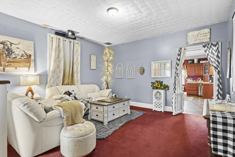 Listing Image 12