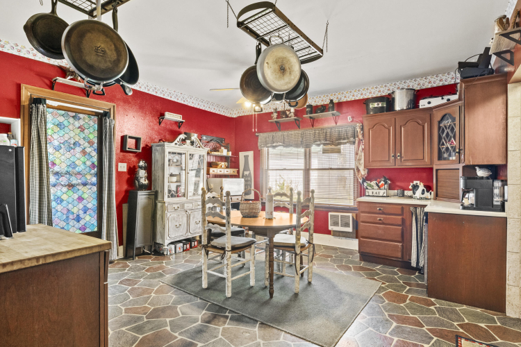 Listing Image 14