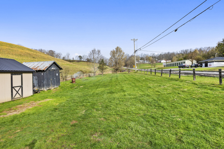 Listing Image 11