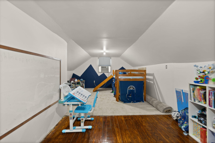 Listing Image 36