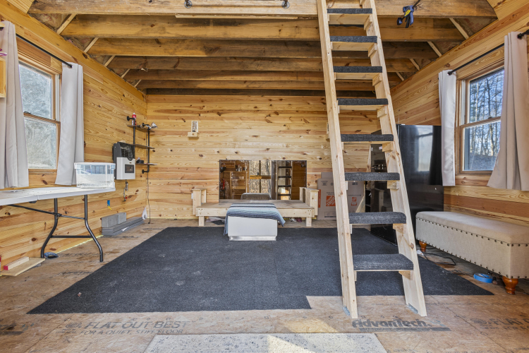Listing Image 20