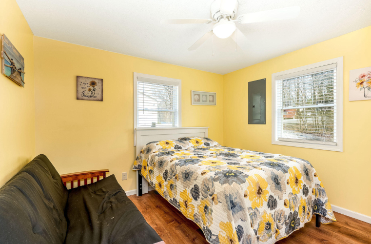 Listing Image 13