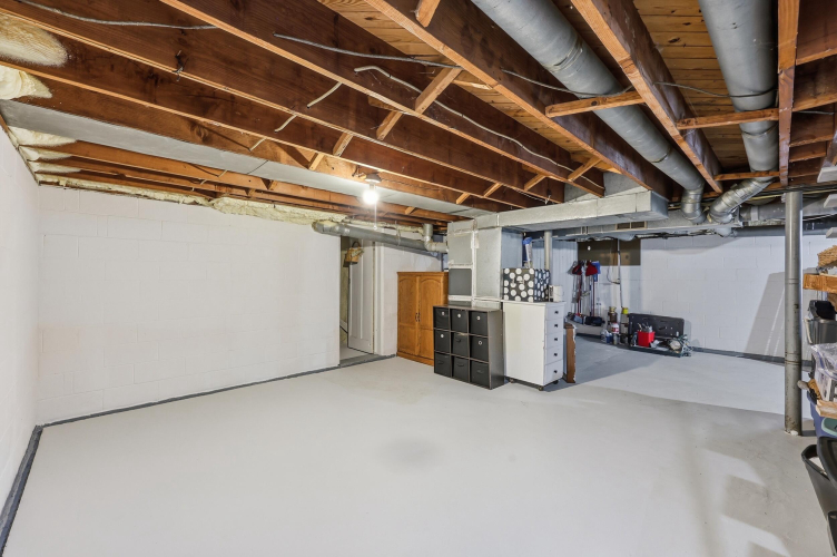 Listing Image 24