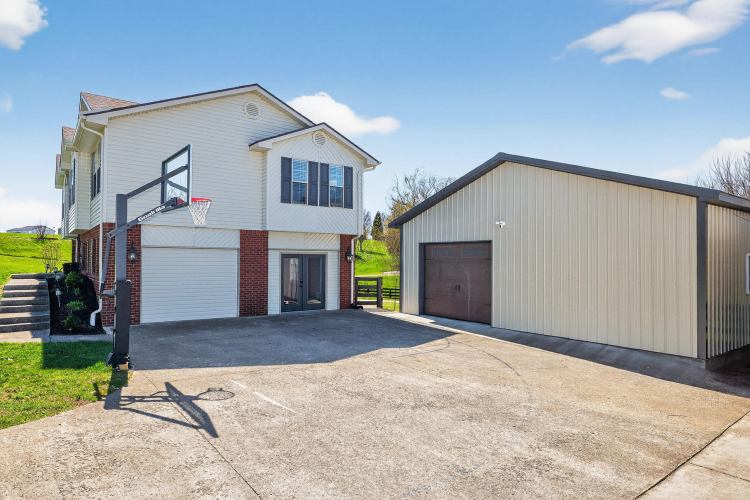 Listing Image 33
