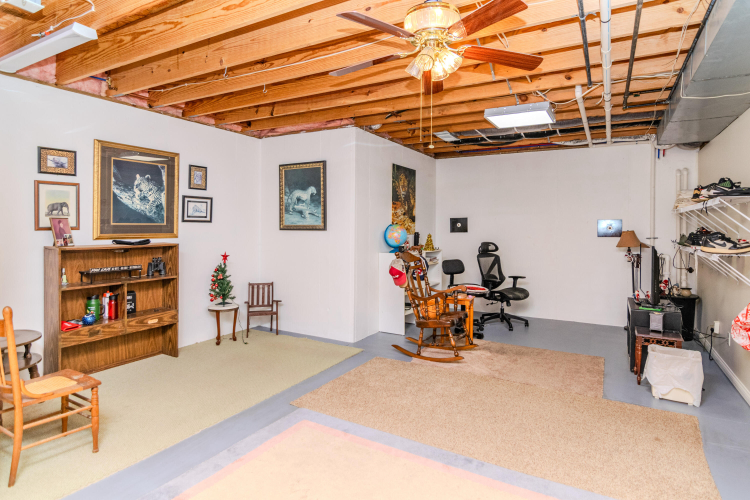 Listing Image 52