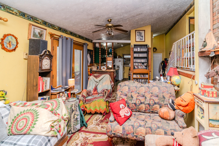 Listing Image 7
