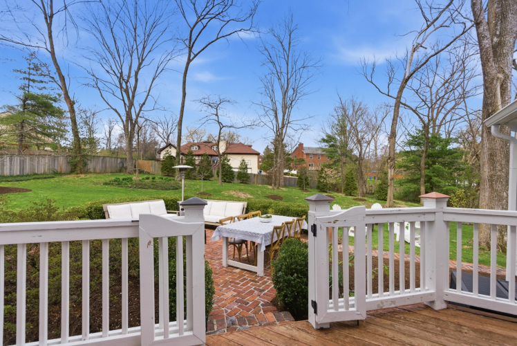 Listing Image 52