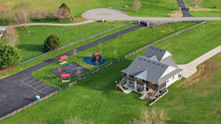Listing Image 11