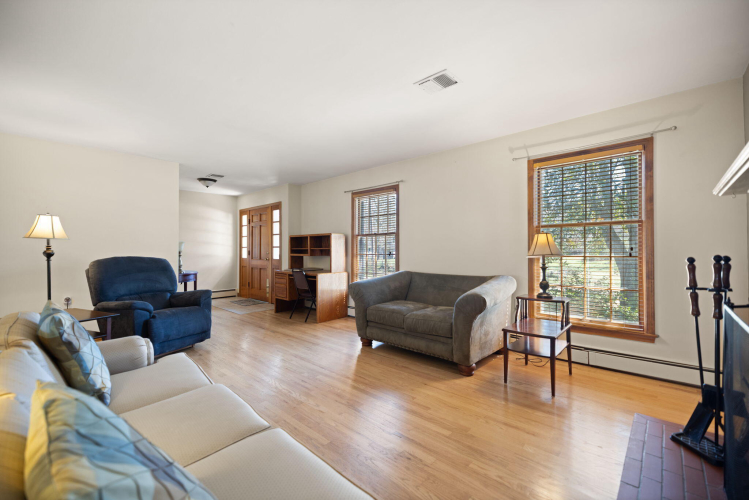 Listing Image 22