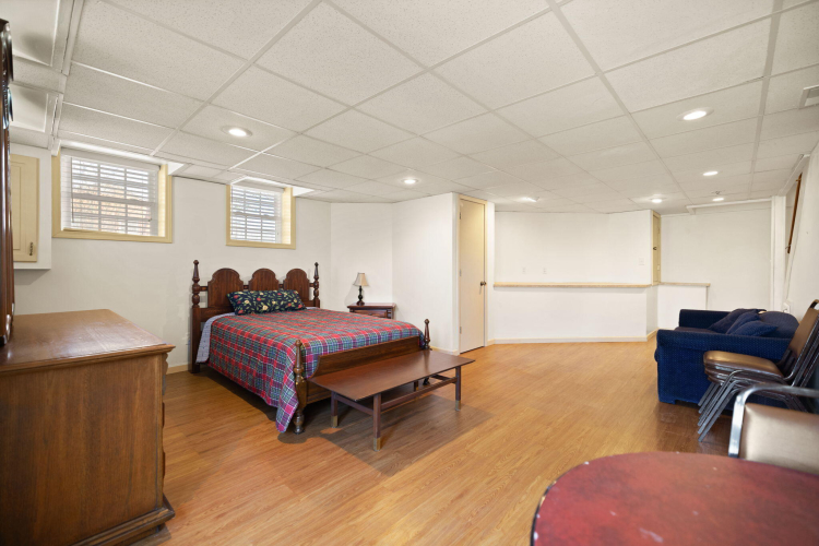 Listing Image 45