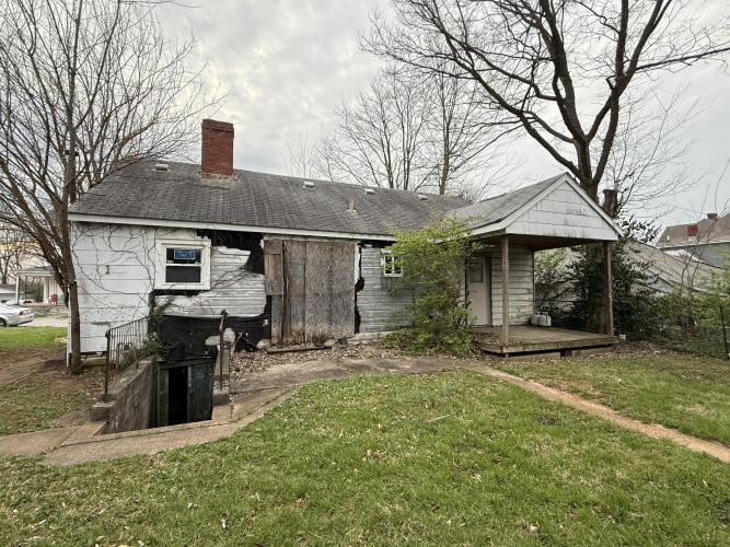 Listing Image 3