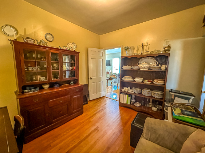 Listing Image 23
