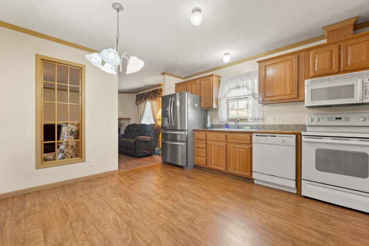 Listing Image 21