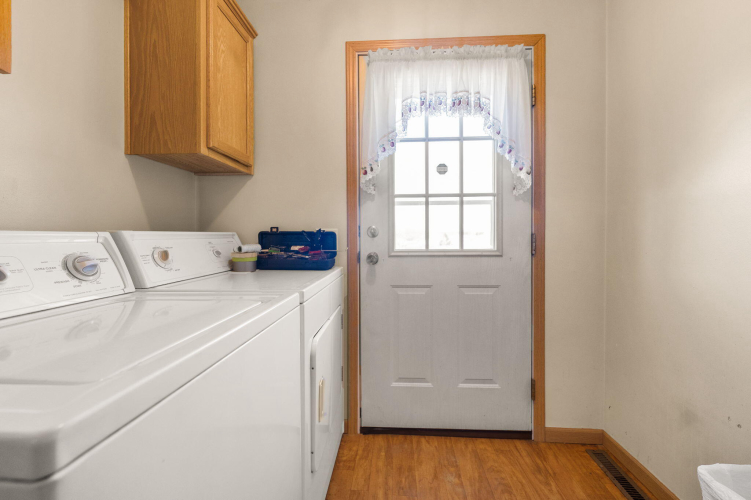 Listing Image 30