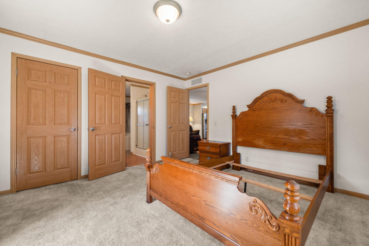 Listing Image 50