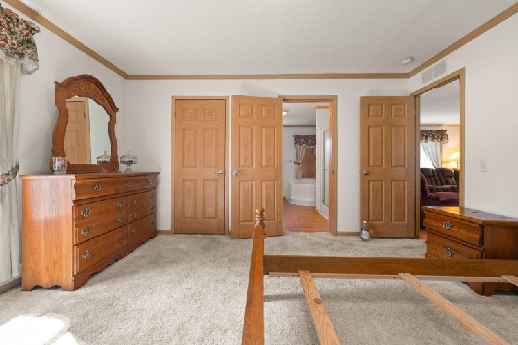 Listing Image 51