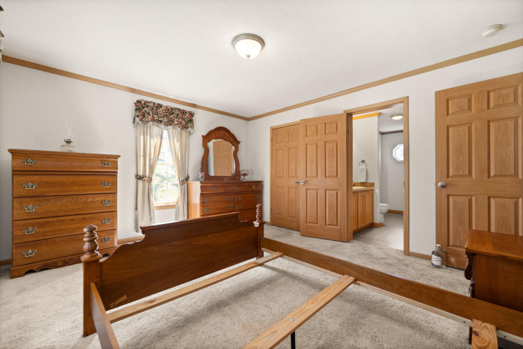 Listing Image 52