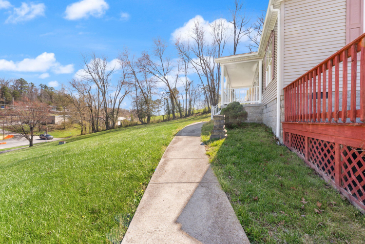 Listing Image 83