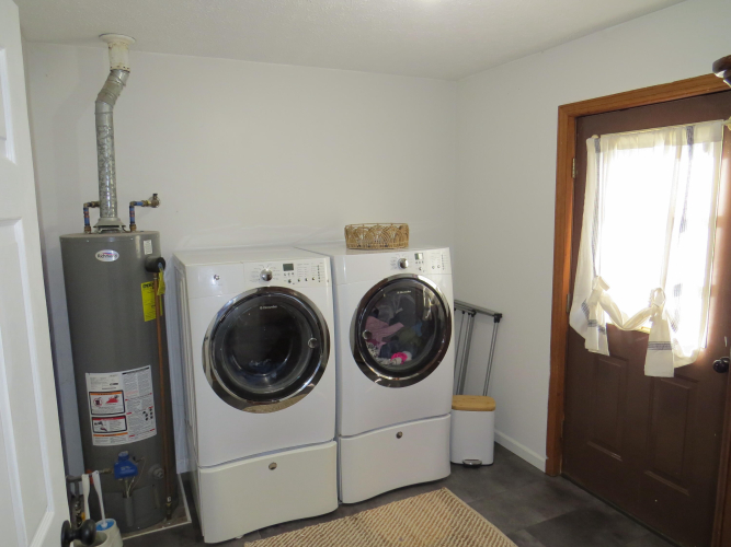 Listing Image 41