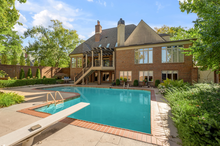 Listing Image 103