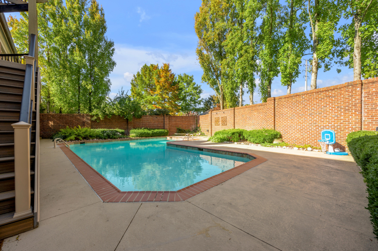 Listing Image 106