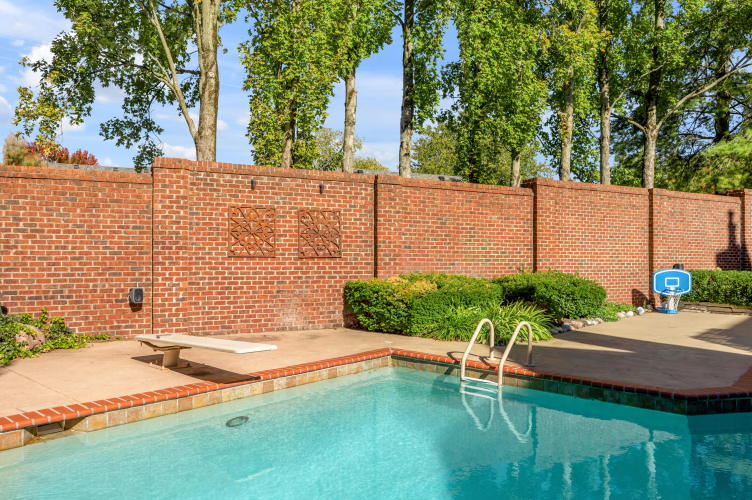 Listing Image 108