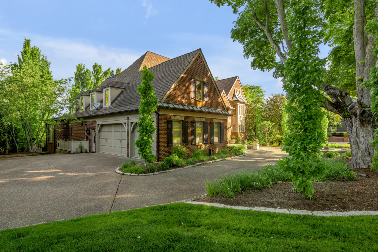 Listing Image 123