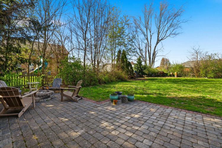 Listing Image 44