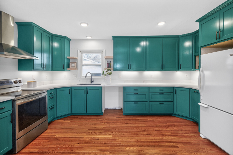 Listing Image 8