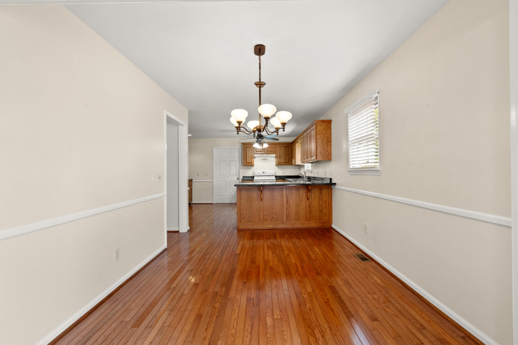 Listing Image 20