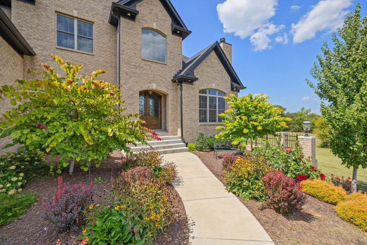 Listing Image 107