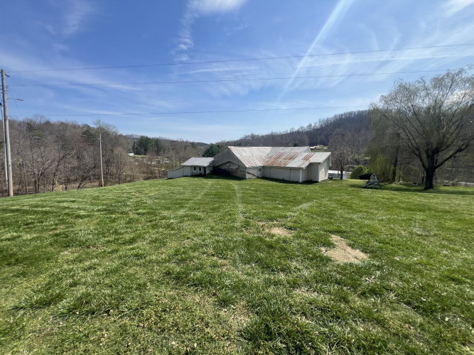 Listing Image 16