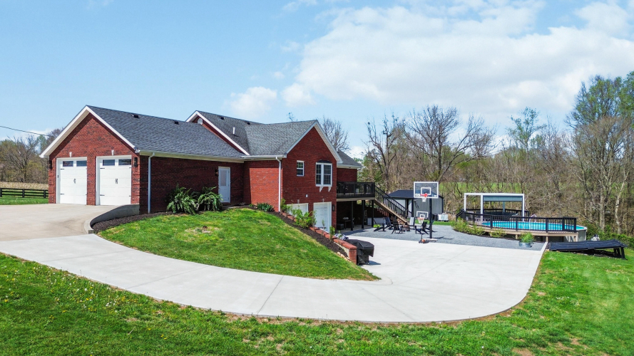 Listing Image 44
