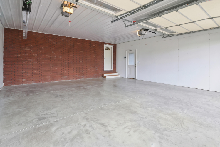 Listing Image 45