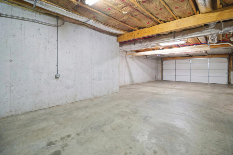 Listing Image 47