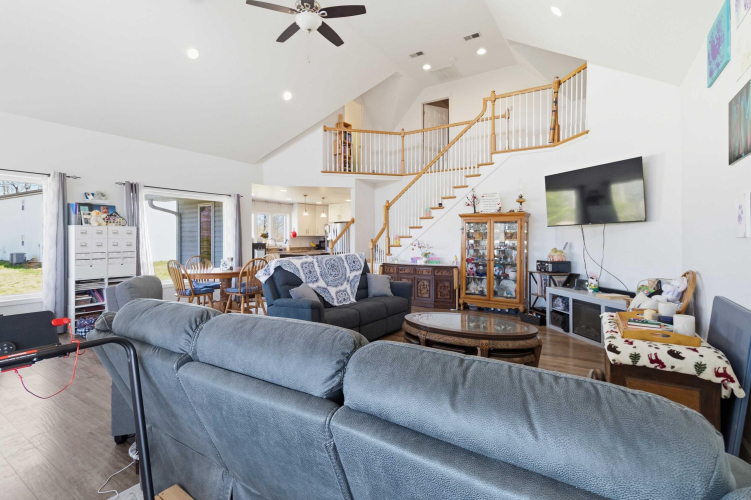 Listing Image 22
