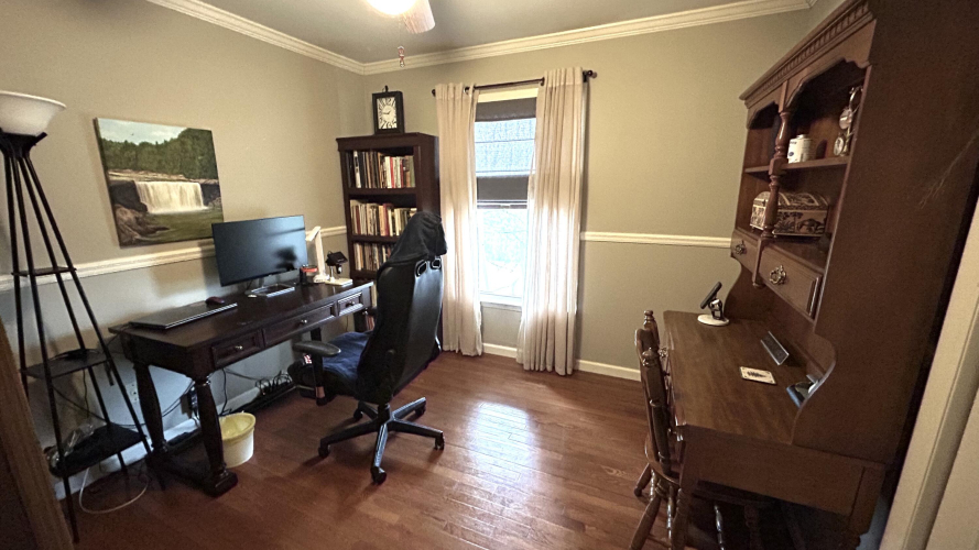 Listing Image 17