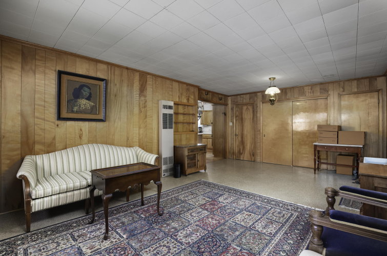 Listing Image 10