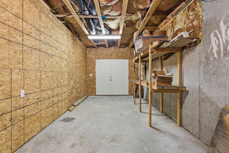 Listing Image 43