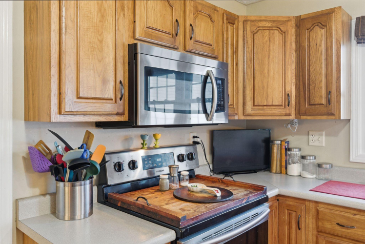 Listing Image 19