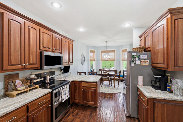 Listing Image 14
